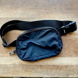 lululemon unisex hip pack